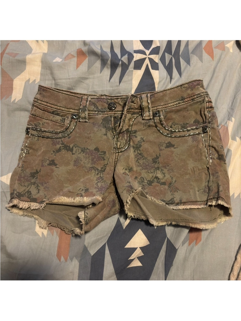 Miss Me floral shorts size 27